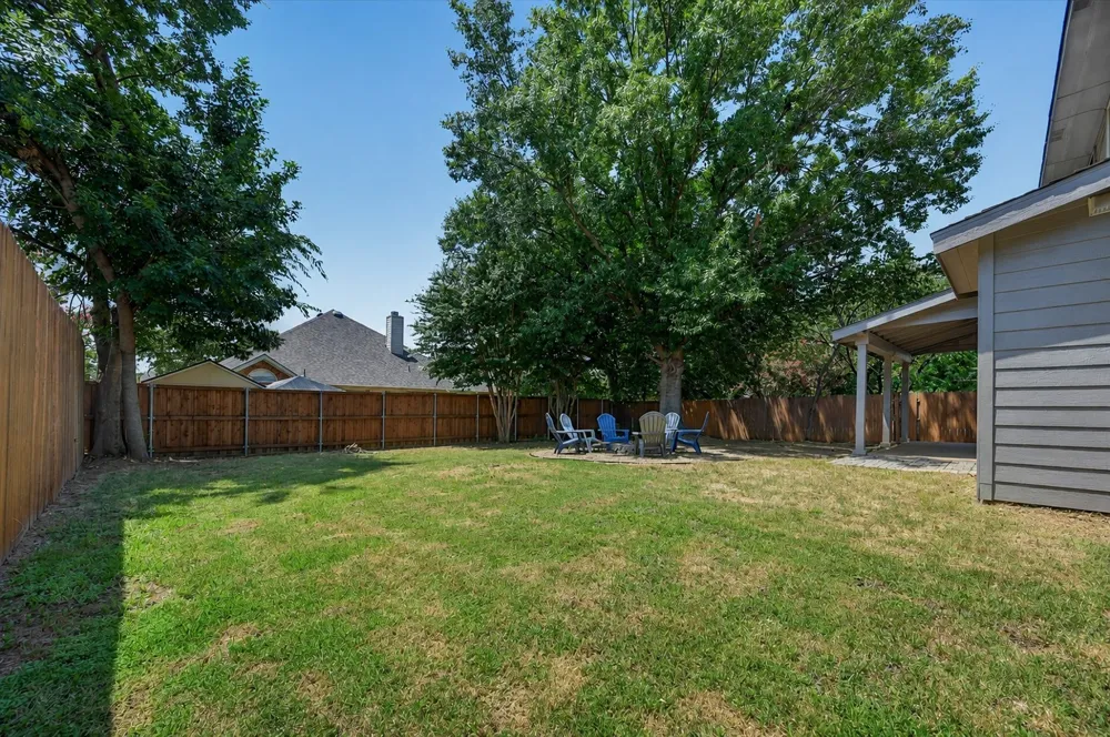 1716 Redwood Drive Corinth, TX 76210