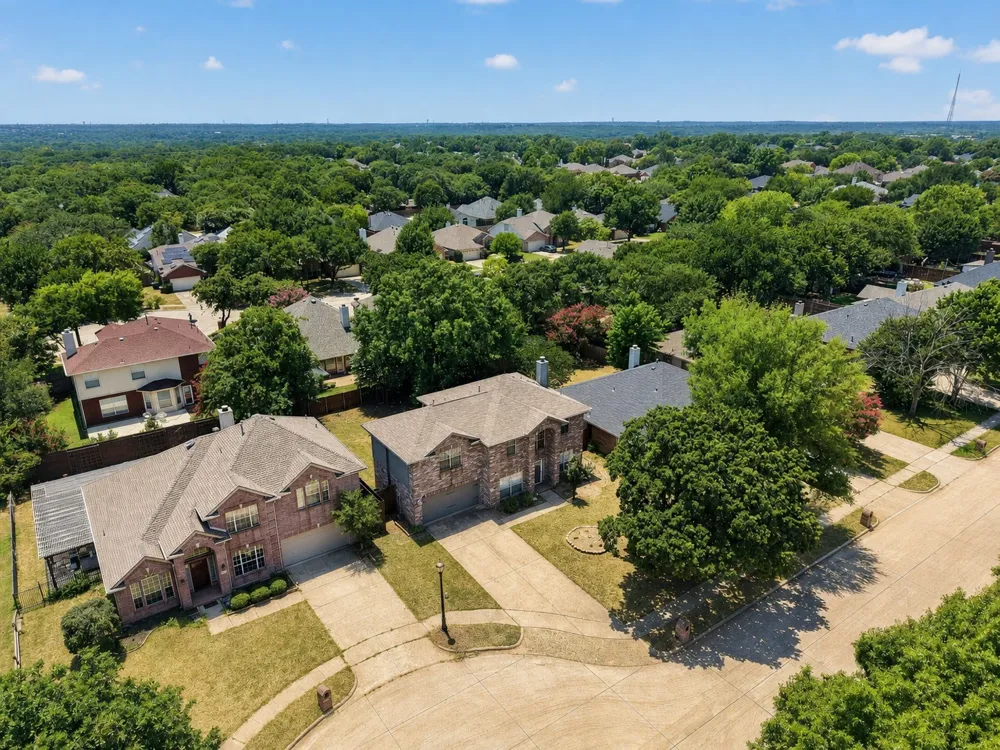 1716 Redwood Drive Corinth, TX 76210