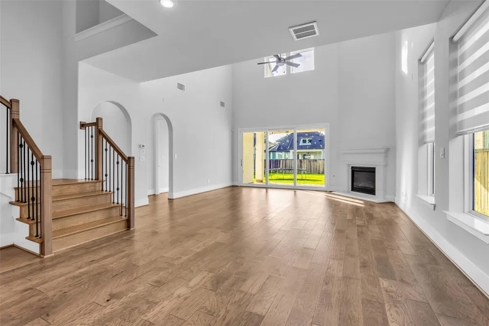 16 Clearview Terrace Place The Woodlands, TX 77375