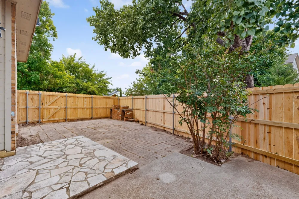 2521 Winter Oak Street Dallas, TX 75227