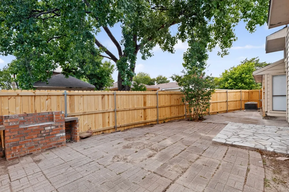2521 Winter Oak Street Dallas, TX 75227