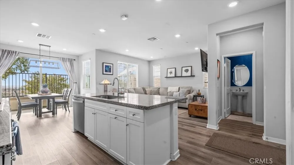 805 Cranberry Way Upland, CA 91786