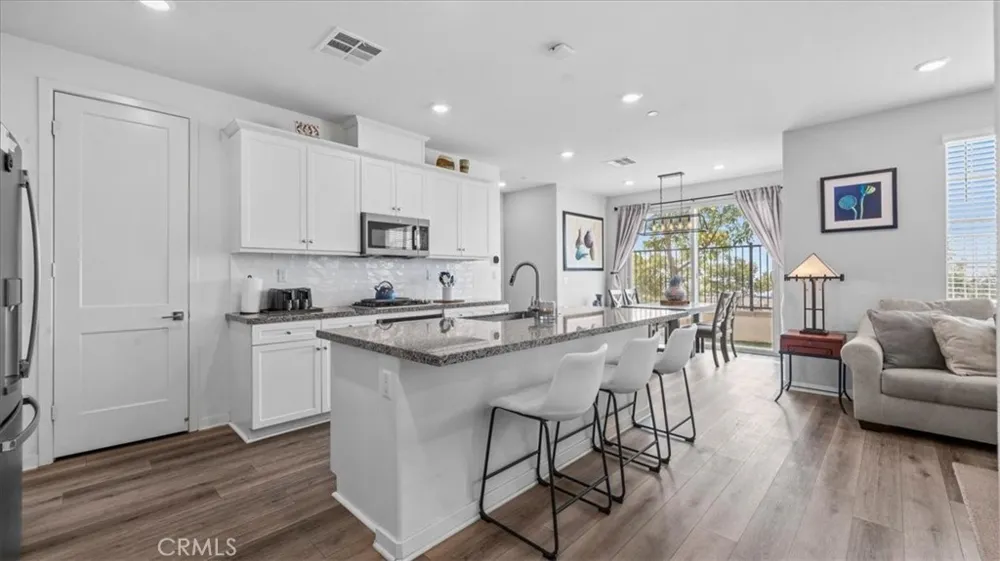 805 Cranberry Way Upland, CA 91786