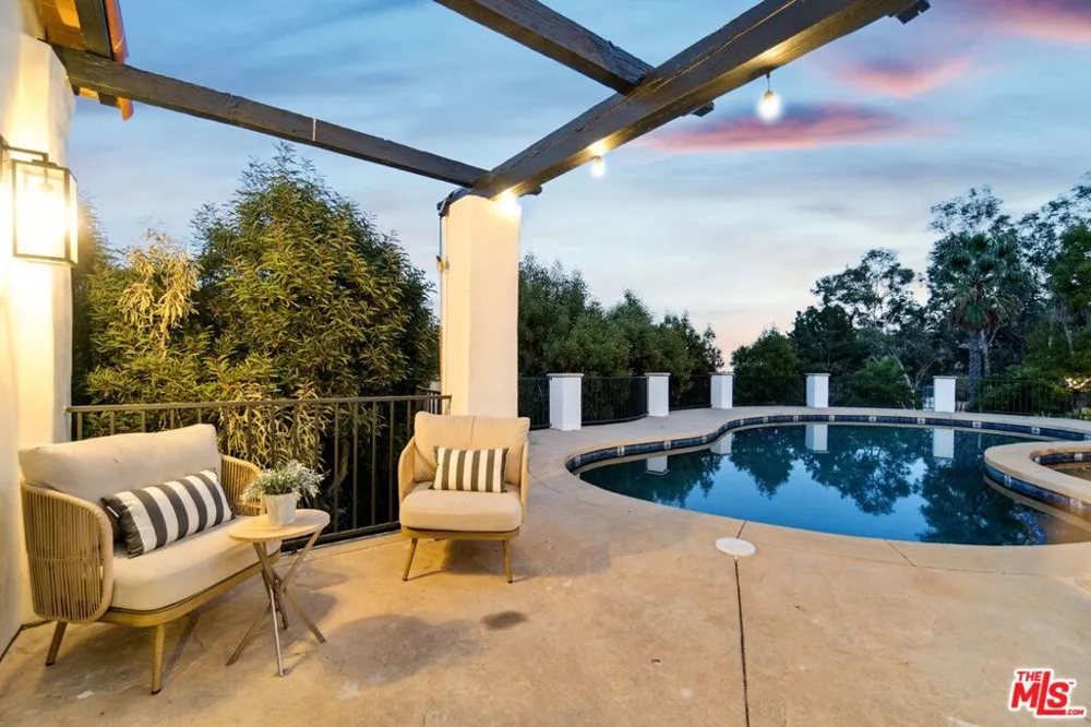 8171 Tianna Road Los Angeles, CA 90046