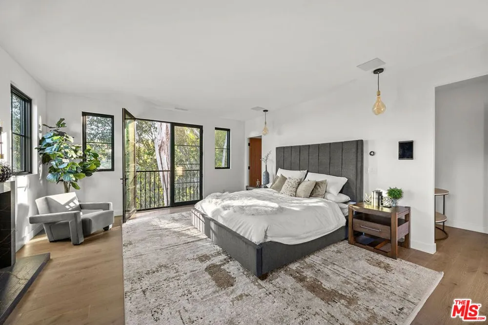 8171 Tianna Road Los Angeles, CA 90046