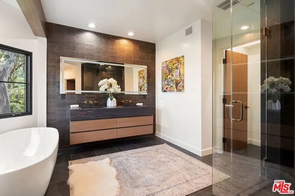 8171 Tianna Road Los Angeles, CA 90046