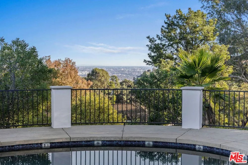 8171 Tianna Road Los Angeles, CA 90046