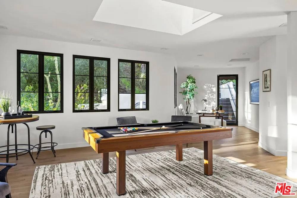 8171 Tianna Road Los Angeles, CA 90046