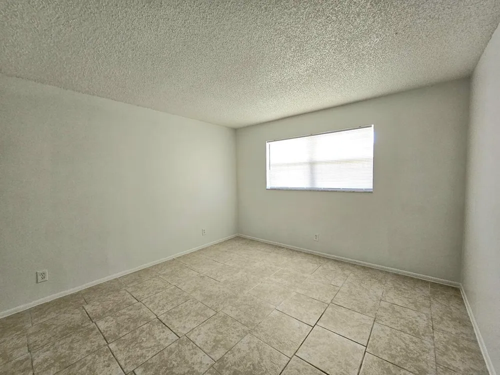 8000 S Colony Circle #302 Tamarac, FL 33321