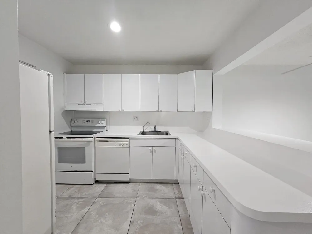 8000 S Colony Circle #302 Tamarac, FL 33321