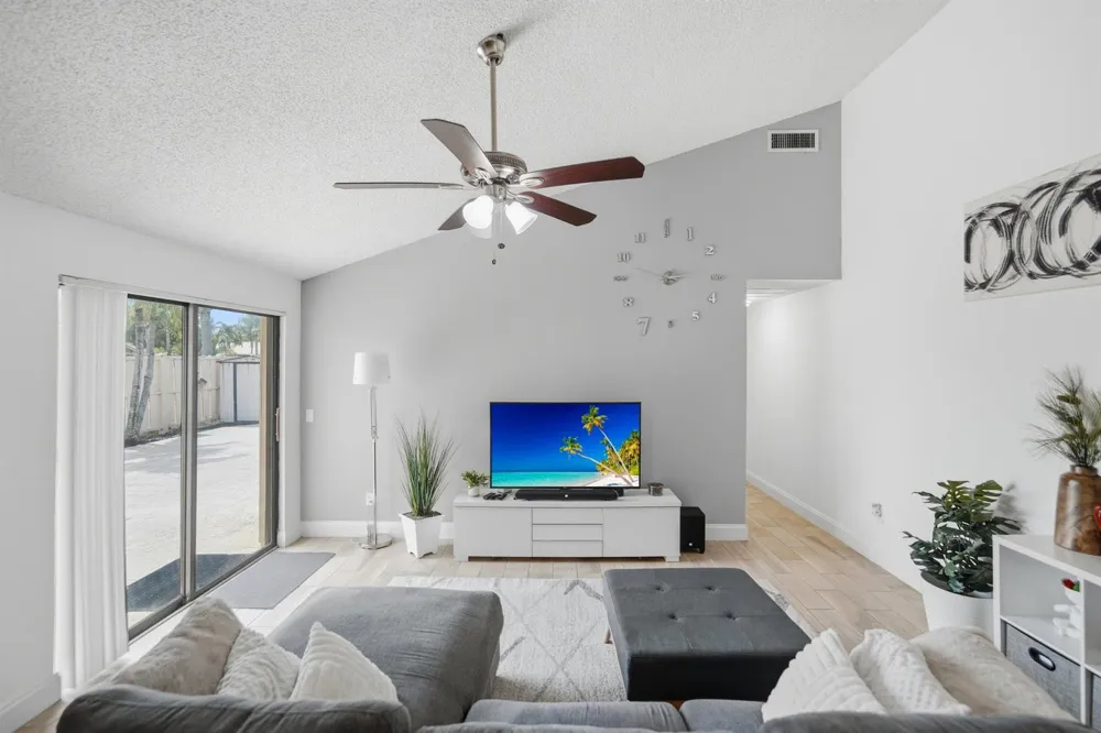 5799 GOLDEN EAGLE CIRCLE Palm Beach Gardens, FL 33418