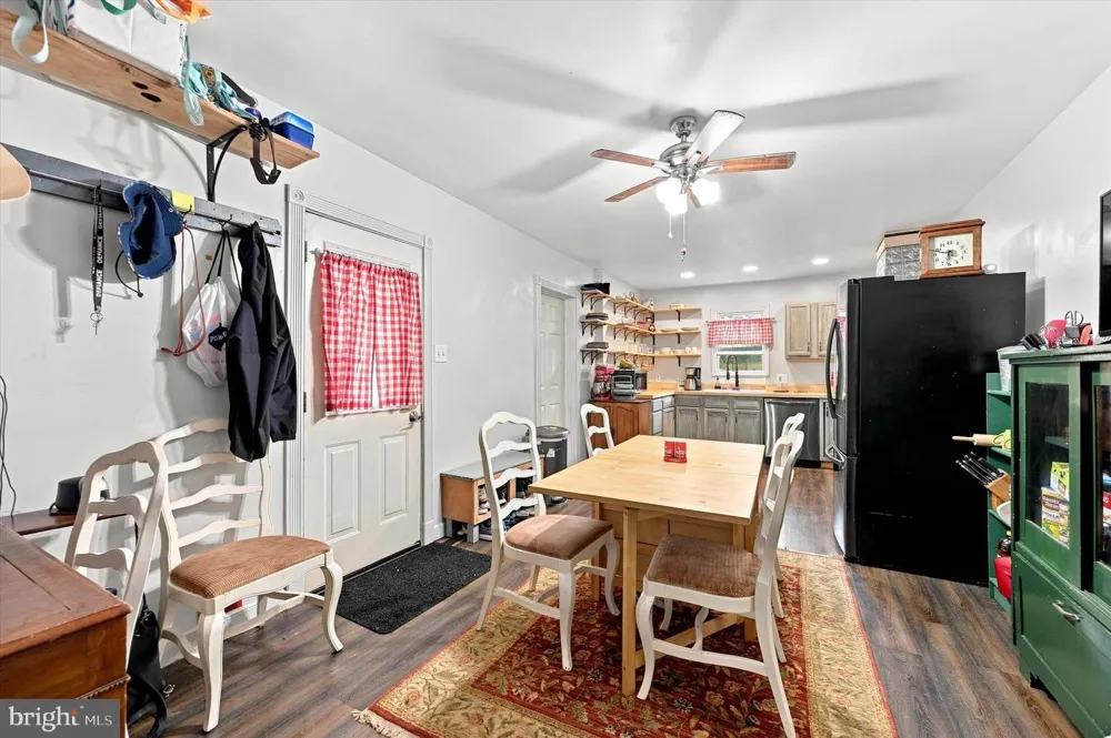 30 WALNUT STREET Mohnton, PA 19540