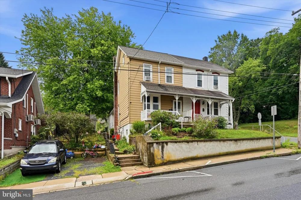 30 WALNUT STREET Mohnton, PA 19540