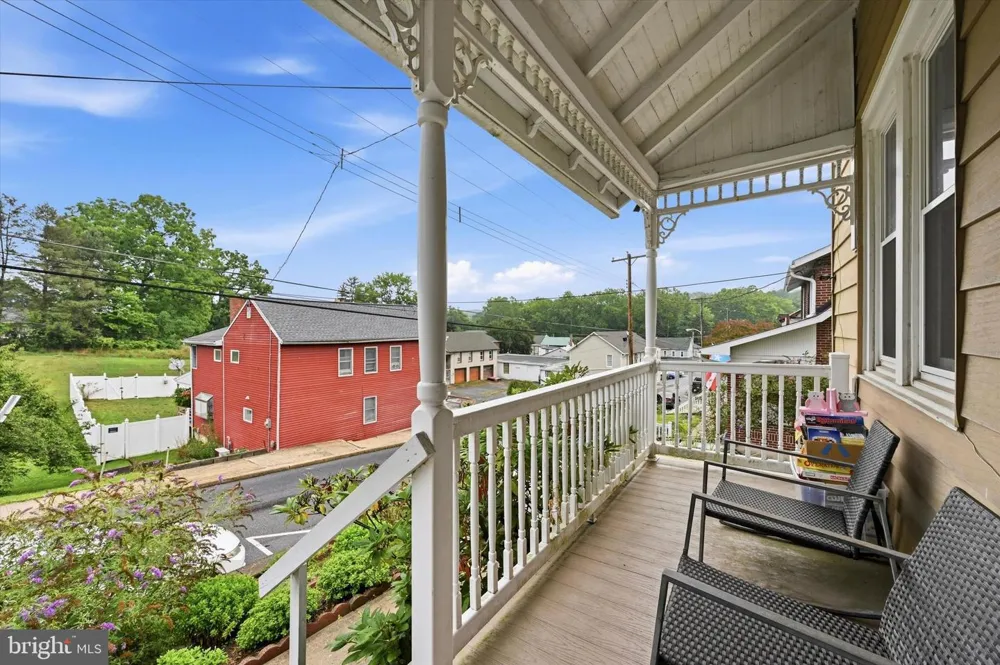 30 WALNUT STREET Mohnton, PA 19540