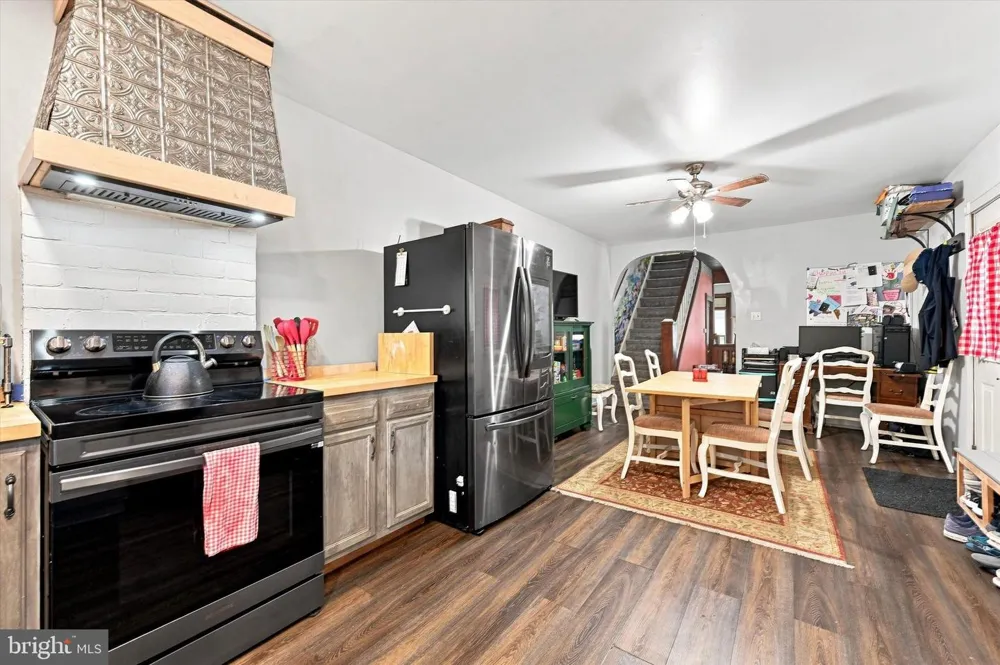 30 WALNUT STREET Mohnton, PA 19540