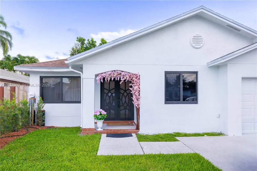13540 SW 180th Ter Miami, FL 33177