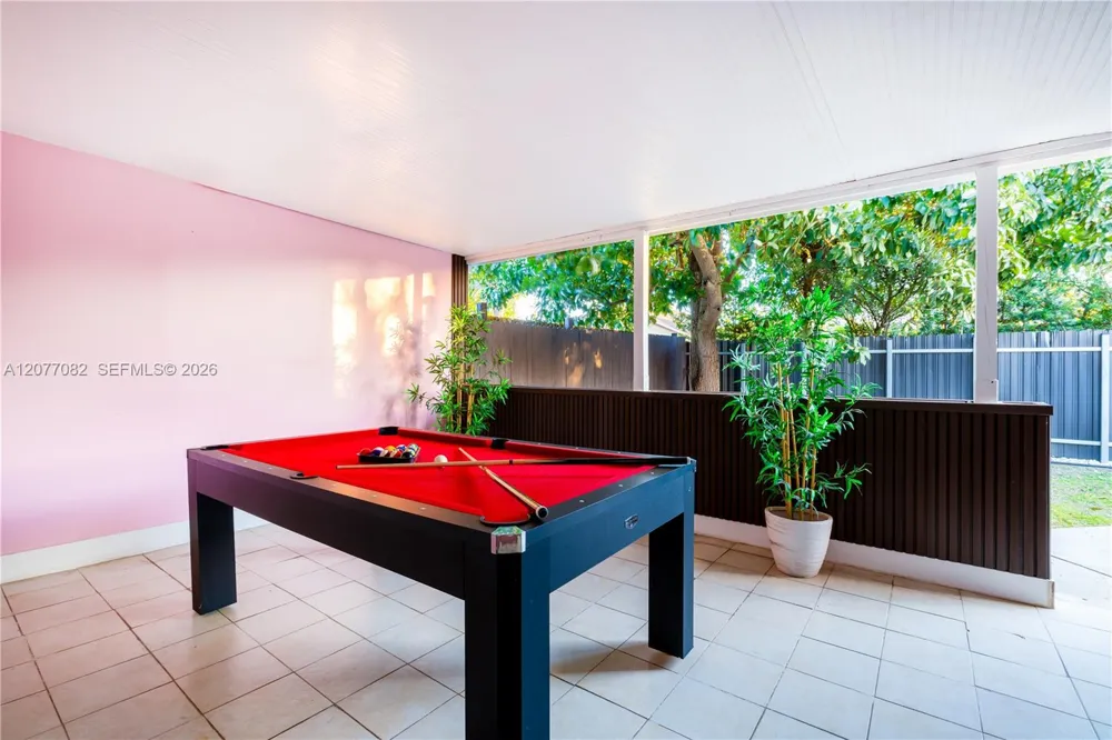 13540 SW 180th Ter Miami, FL 33177