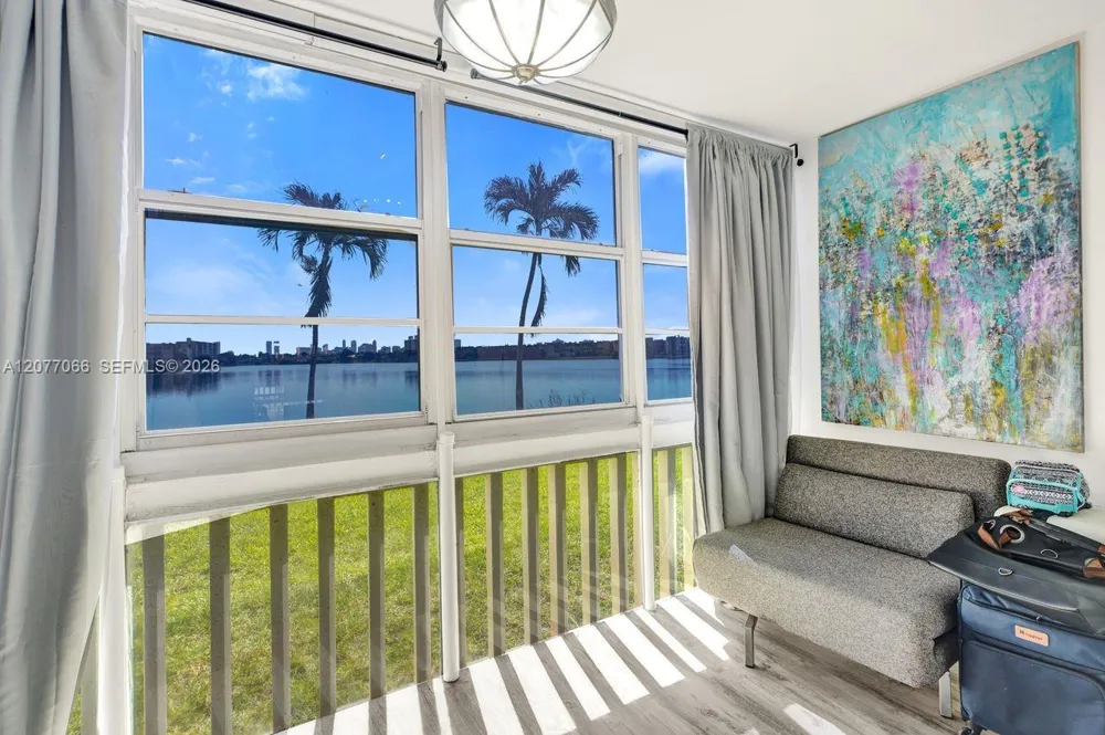 18707 NE 14th Ave #522 Miami, FL 33179