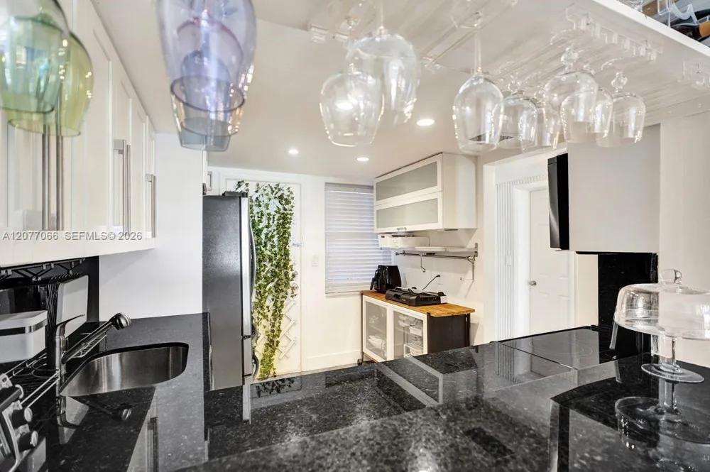 18707 NE 14th Ave #522 Miami, FL 33179