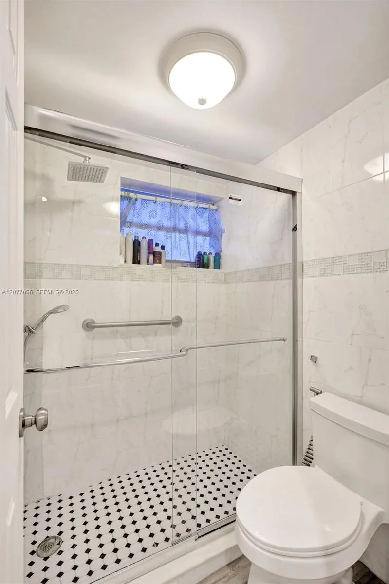 18707 NE 14th Ave #522 Miami, FL 33179