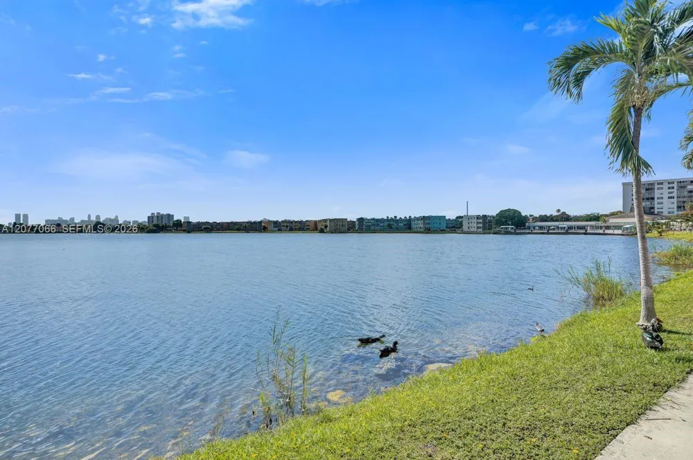 18707 NE 14th Ave #522 Miami, FL 33179