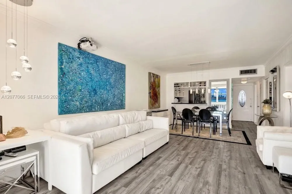 18707 NE 14th Ave #522 Miami, FL 33179