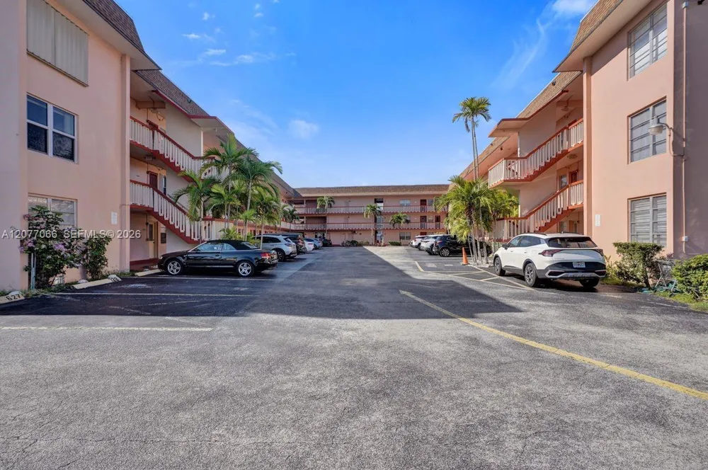 18707 NE 14th Ave #522 Miami, FL 33179
