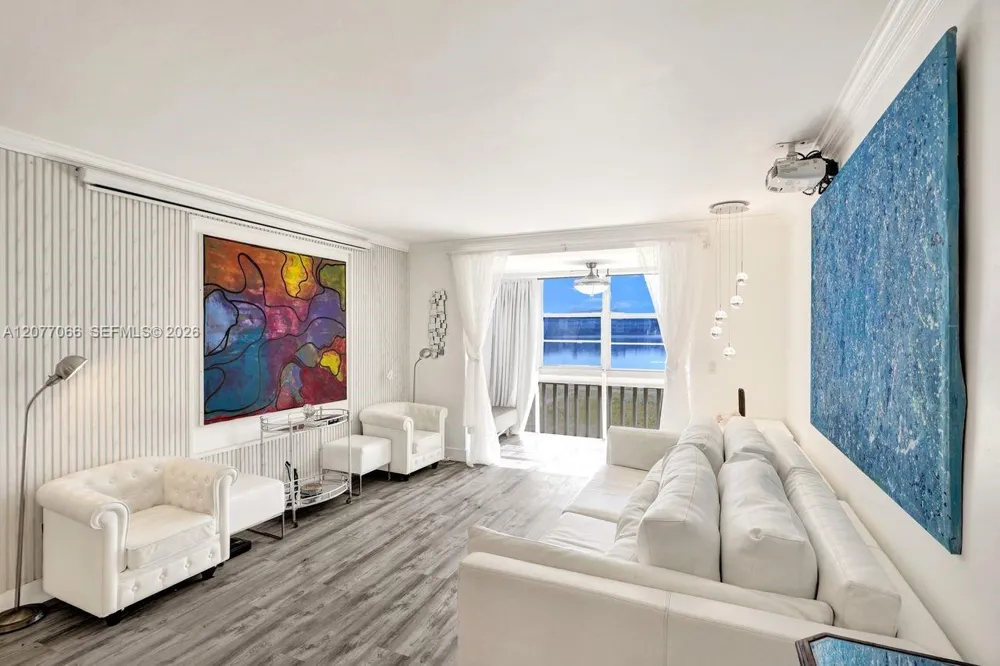 18707 NE 14th Ave #522 Miami, FL 33179