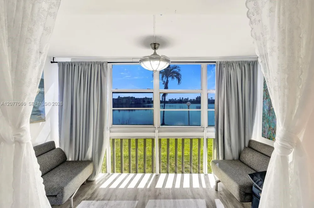 18707 NE 14th Ave #522 Miami, FL 33179