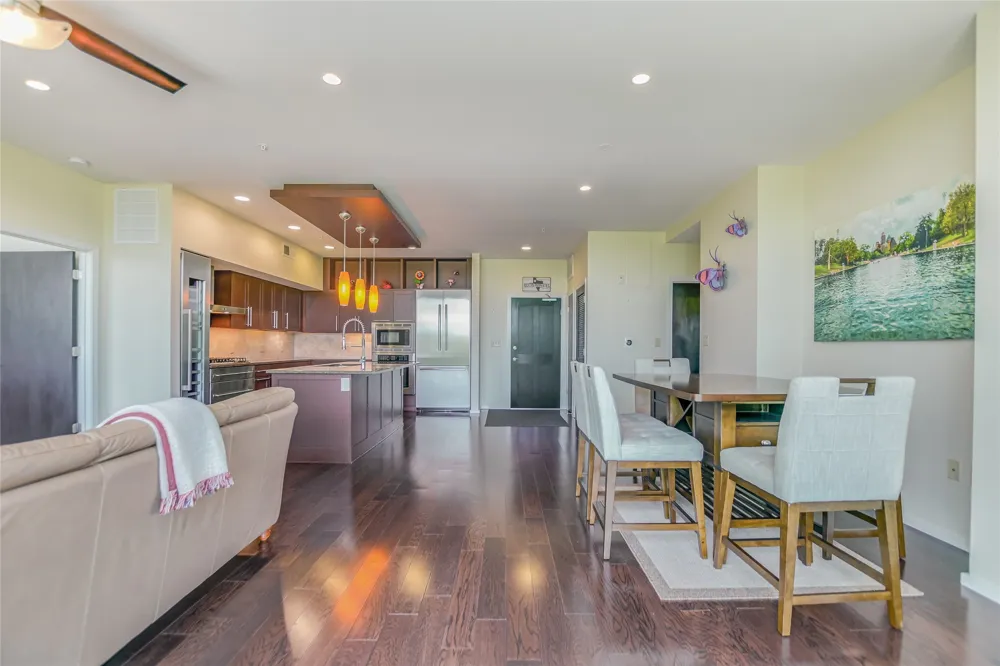 1600 Barton Springs Road #3504 Austin, TX 78704
