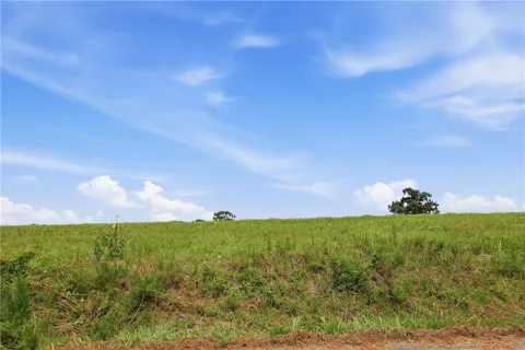 3 Llewellyn Loop