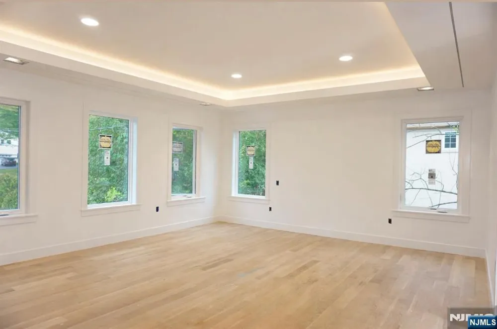 1620 Raritan Road Scotch Plains, NJ 07076