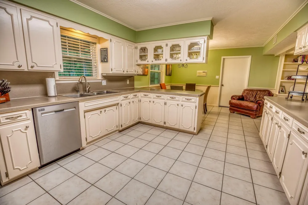 528 E Us Highway 290 Highway Carmine, TX 78932