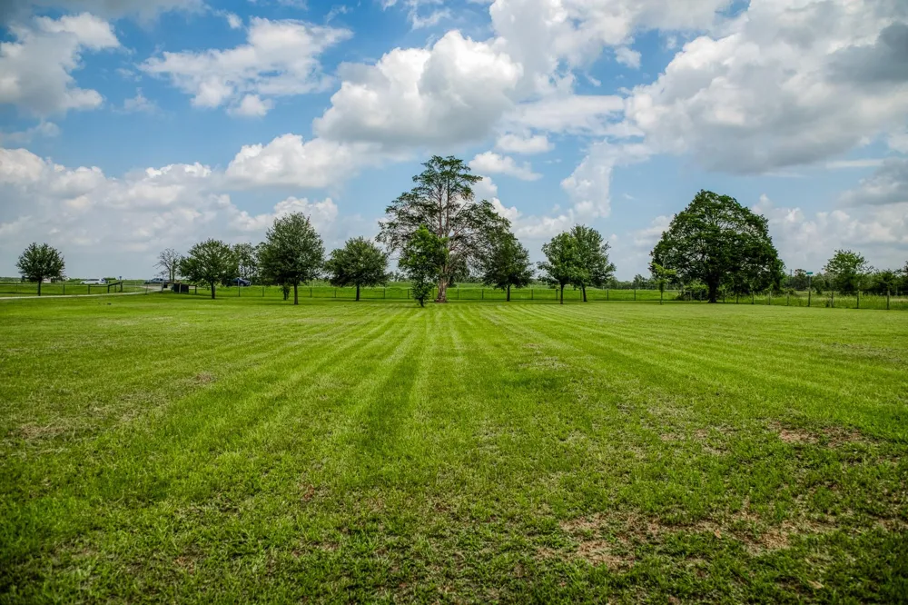 528 E Us Highway 290 Highway Carmine, TX 78932