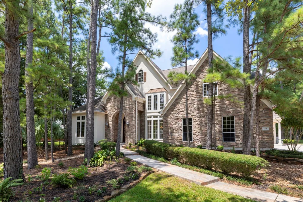 39 W Bracebridge Circle The Woodlands, TX 77382
