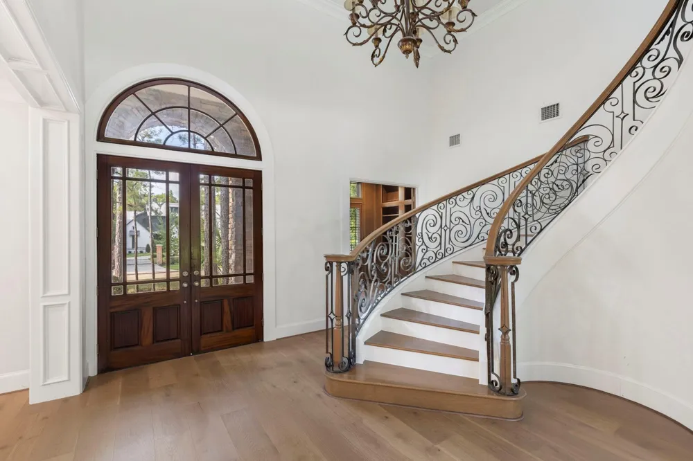 39 W Bracebridge Circle The Woodlands, TX 77382