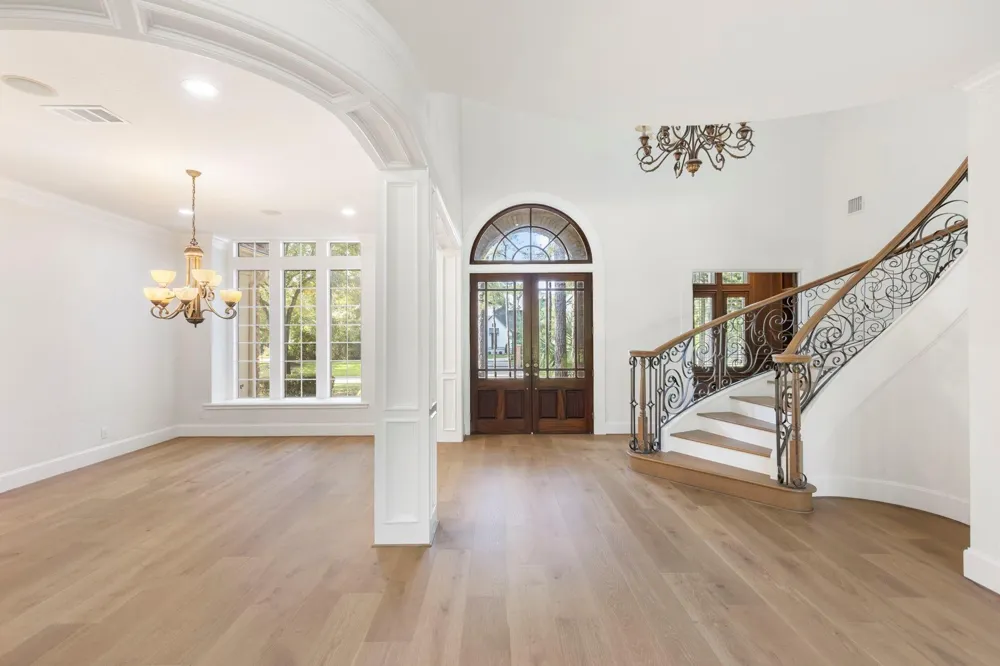 39 W Bracebridge Circle The Woodlands, TX 77382