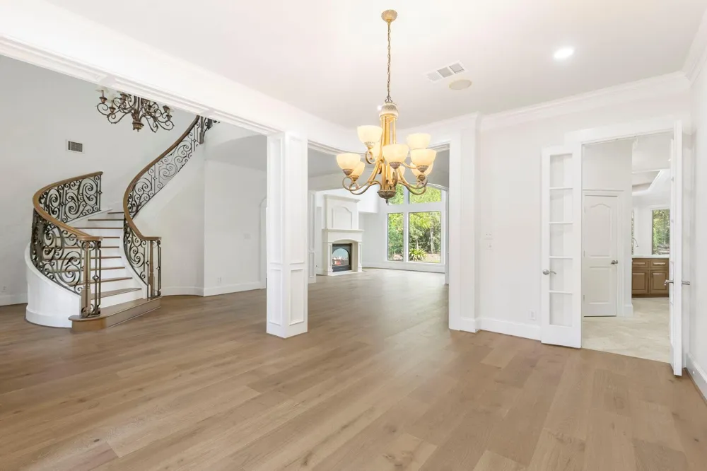 39 W Bracebridge Circle The Woodlands, TX 77382