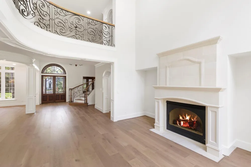 39 W Bracebridge Circle The Woodlands, TX 77382