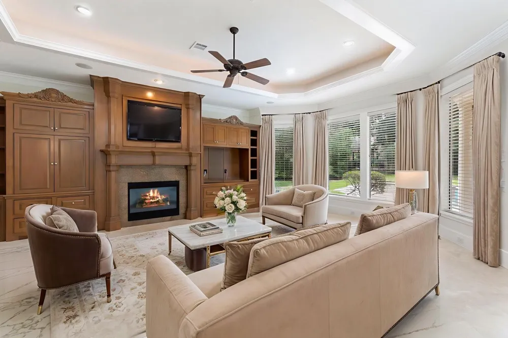 39 W Bracebridge Circle The Woodlands, TX 77382