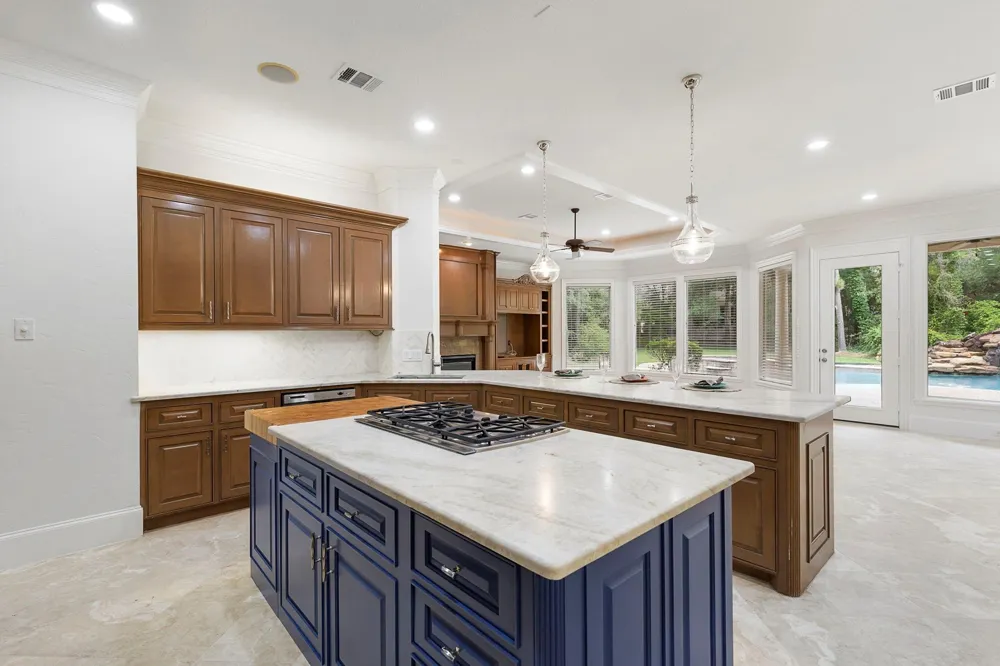 39 W Bracebridge Circle The Woodlands, TX 77382