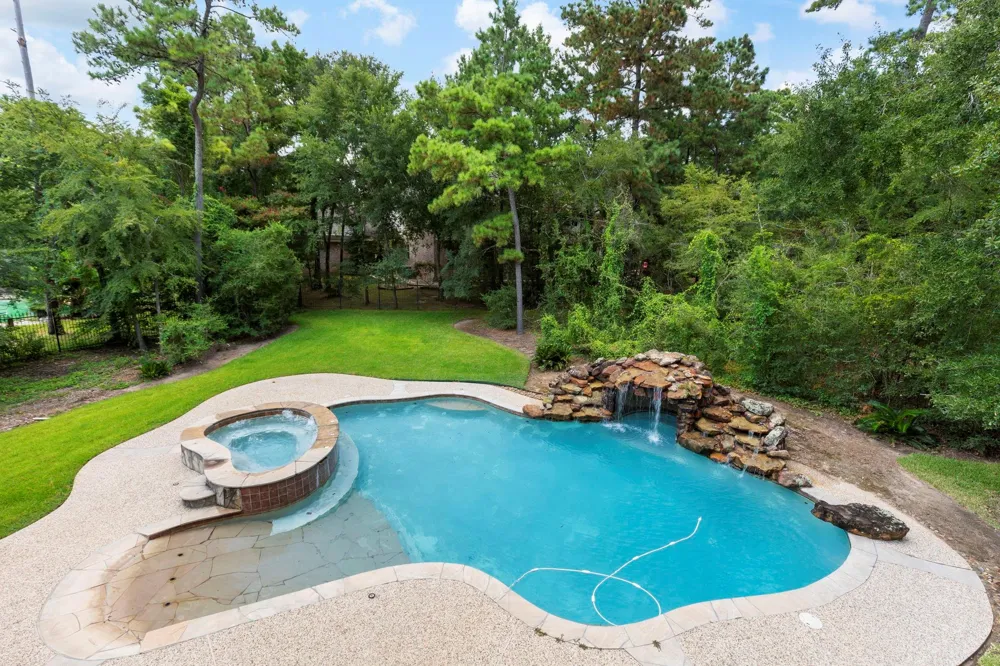 39 W Bracebridge Circle The Woodlands, TX 77382