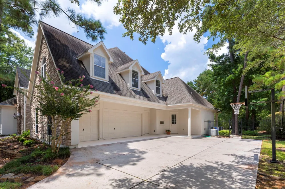 39 W Bracebridge Circle The Woodlands, TX 77382