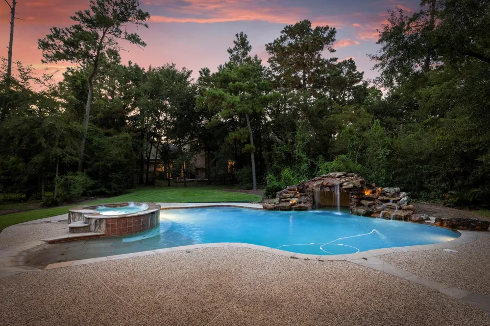 39 W Bracebridge Circle The Woodlands, TX 77382