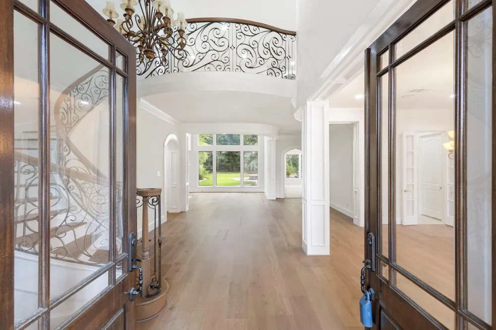39 W Bracebridge Circle The Woodlands, TX 77382