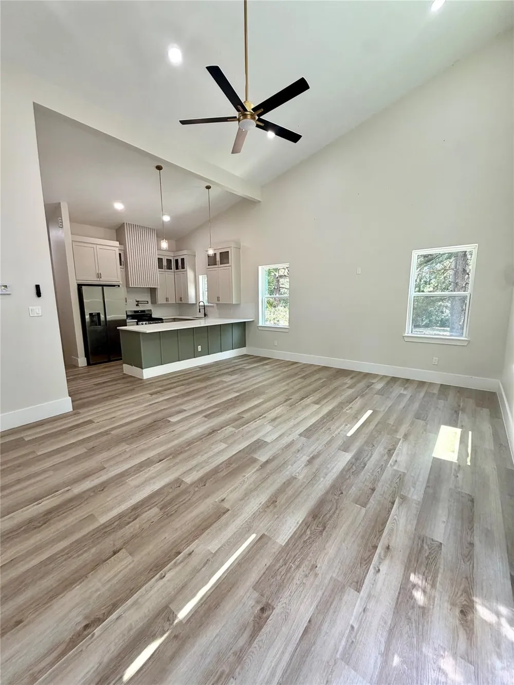 40 Seals Avenue Shepherd, TX 77371