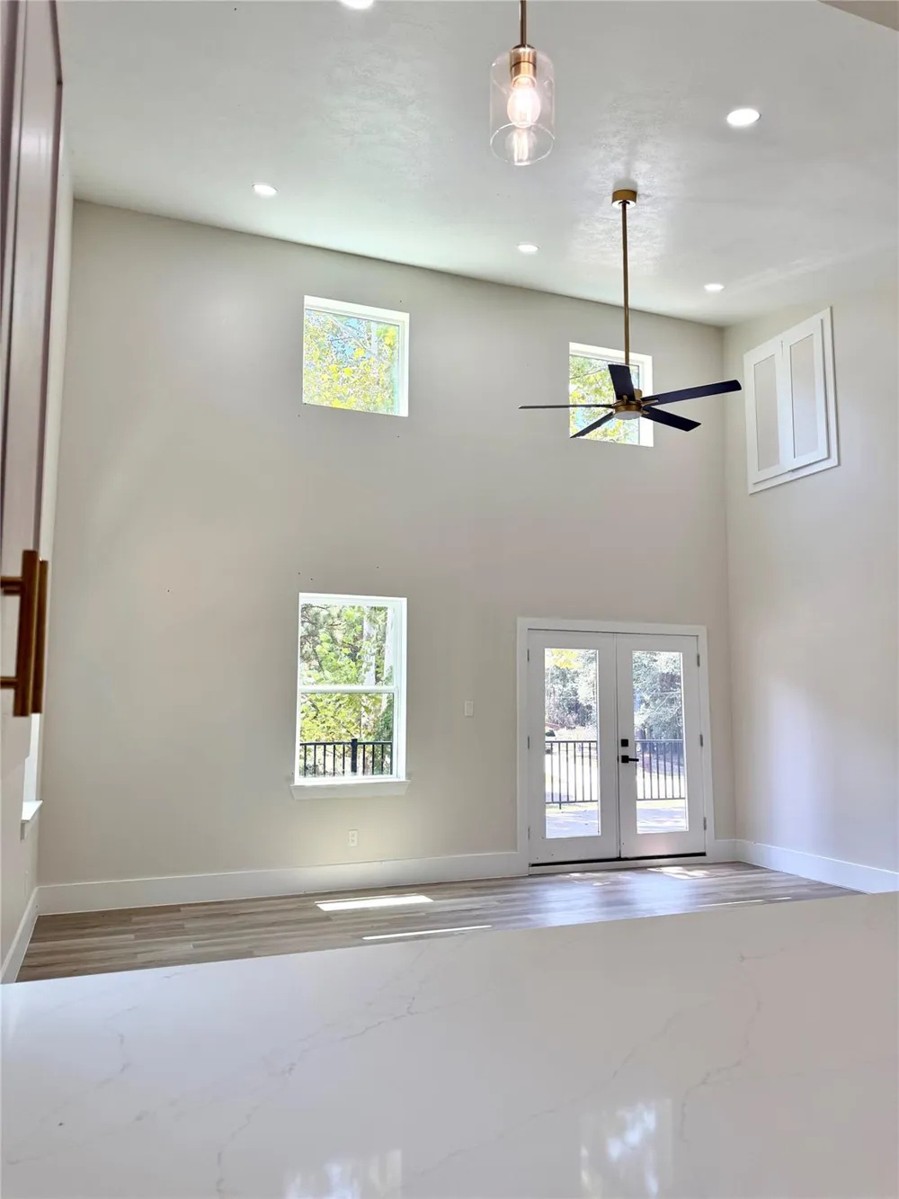 40 Seals Avenue Shepherd, TX 77371