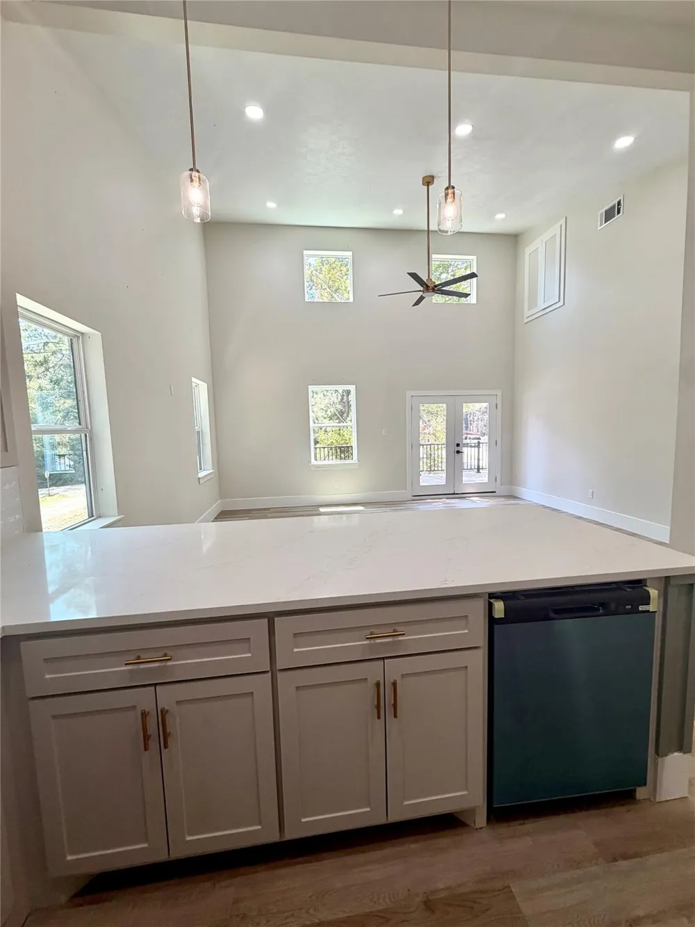 40 Seals Avenue Shepherd, TX 77371