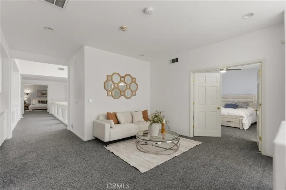 10811 Baile Avenue Chatsworth, CA 91311