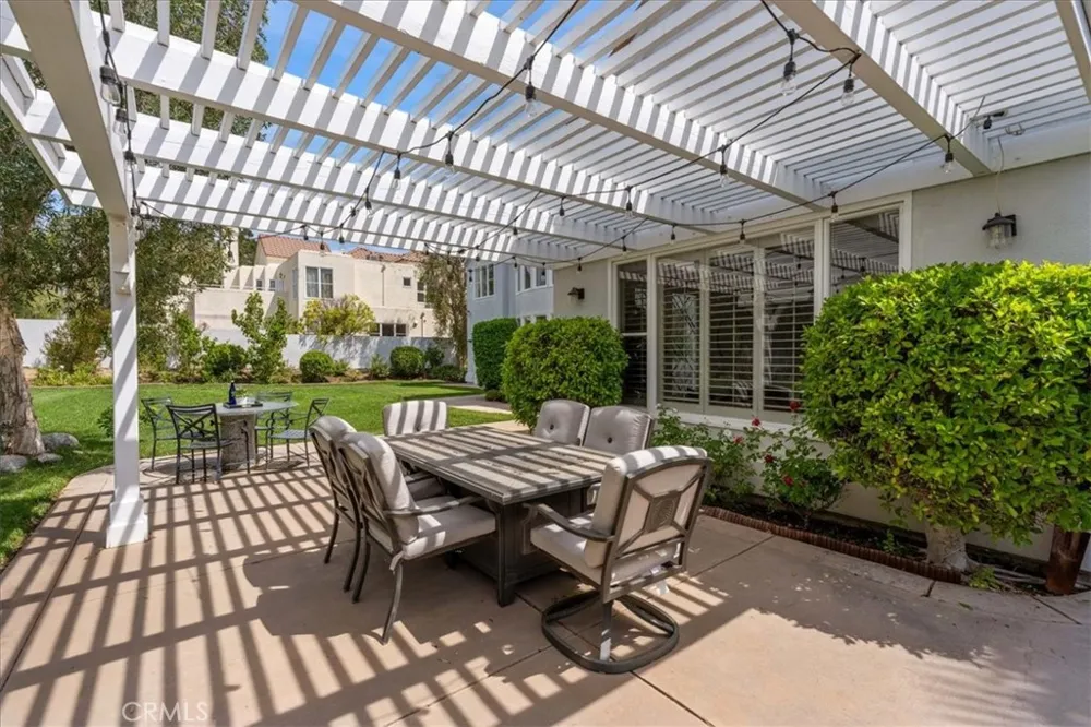 10811 Baile Avenue Chatsworth, CA 91311